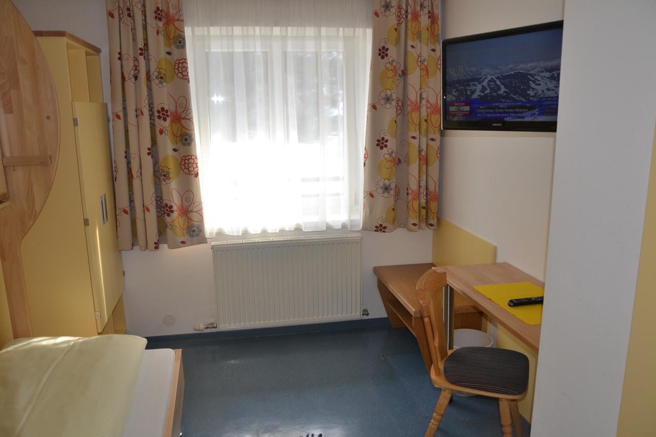 Jugendpension Müllauerhof Saalbach Zimmer foto